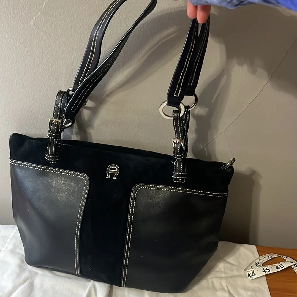 Etienne Aigner black leather shoulder purse (15” x 10.5” x  6”) - Picture 2 of 12